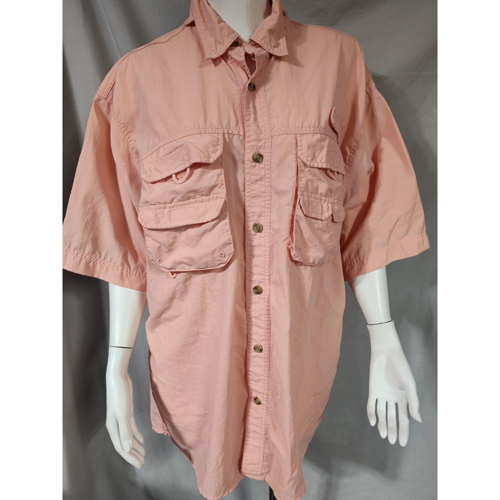 Rugged Earth medium outdoor vented fishing short sleeve pink button up shirt